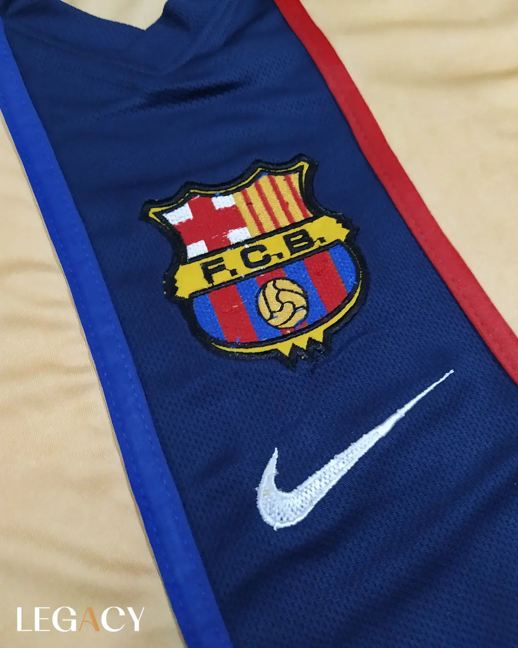 Barcelona 2001/02 away Over size