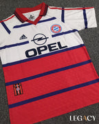Bayern Munich 1999/00 Home - Elber