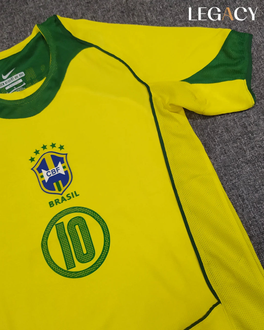 Brazil 2004 Home - Ronaldinho