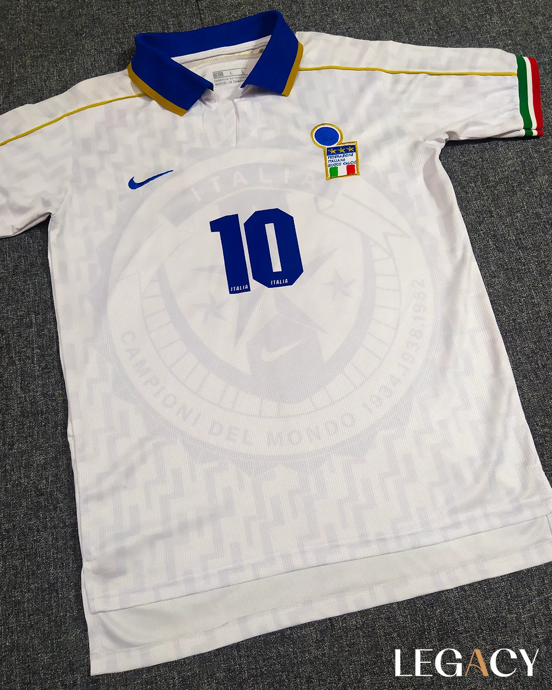 Italy 1995 Away - R.Baggio