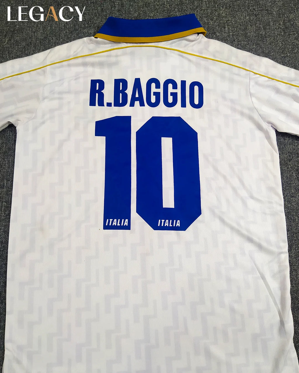 Italy 1995 Away - R.Baggio