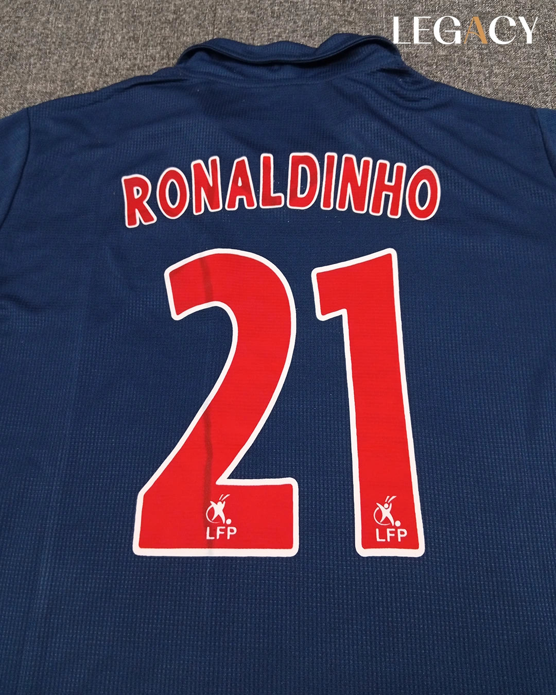 PSG 2001/02 Home - Ronaldinho
