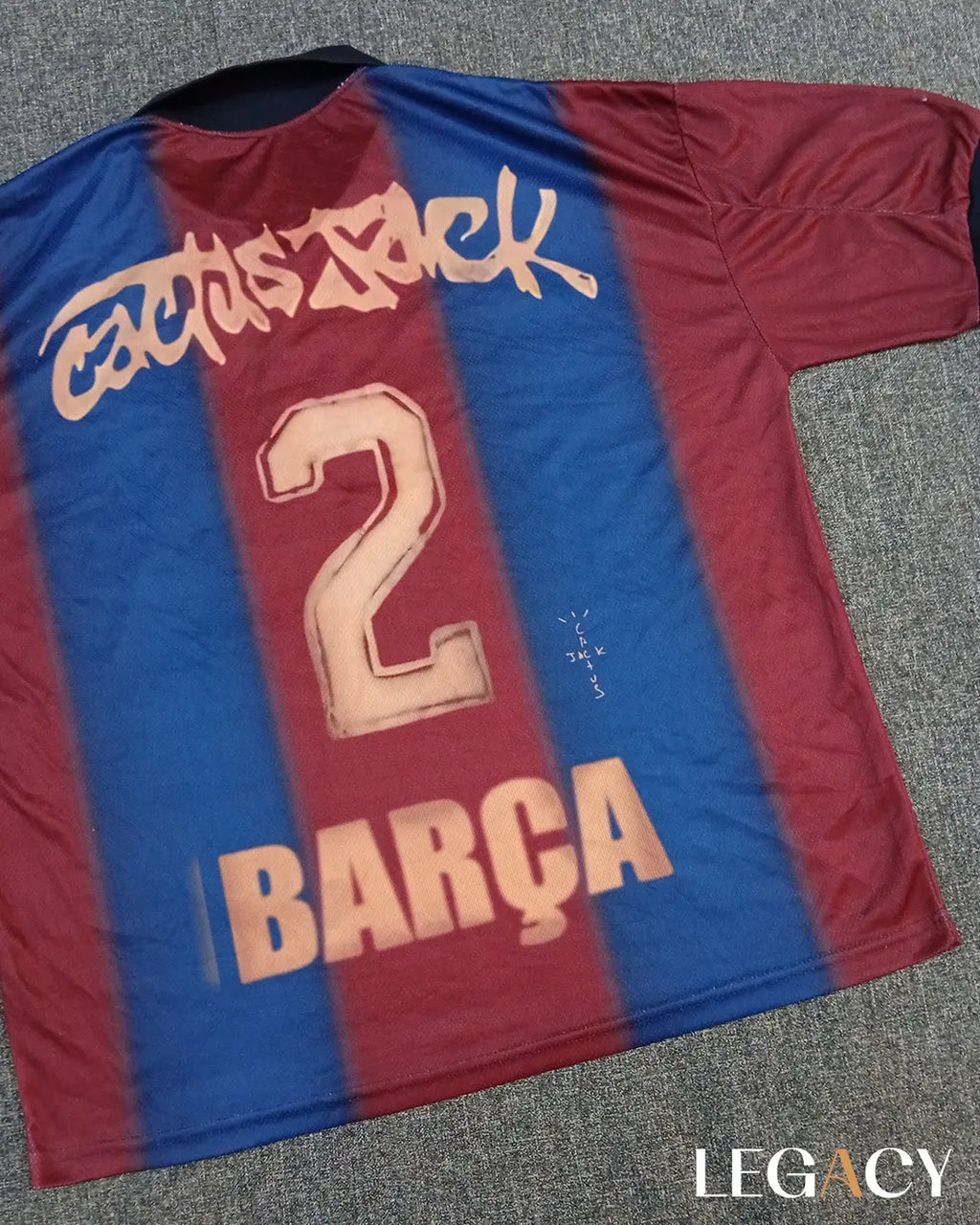 Barcelona Travis Scott Oversize